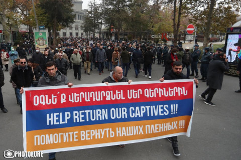Չորս քայլ, որ պետք է անել քաղաքական ճգնաժամից դուրս գալու համար․ Էրիկ Հակոբյան