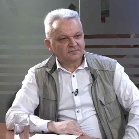 Նրանք նստել են հայրենիքի վրա