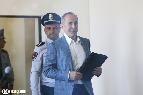 ՁայնաZOOM. Քոչարյանի «կաշառքի» գործը հետաձգվեց մի ամսով