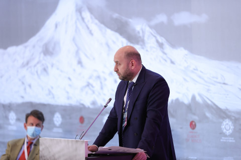 ԿԲ նախագահը բացատրեց՝ ինչու են բանկերը սահմանափակել կանխիկ դոլարի տրամադրումը