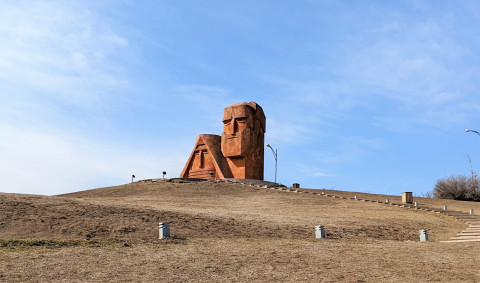 Արցախի իշխանությունների անիմաստ գործողությունները