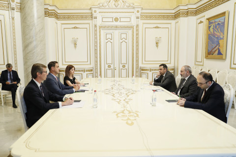 Փաշինյանն ու Արգենտինայի դեսպանը քննարկել են տնտեսական համագործակցությանը վերաբերող հարցեր