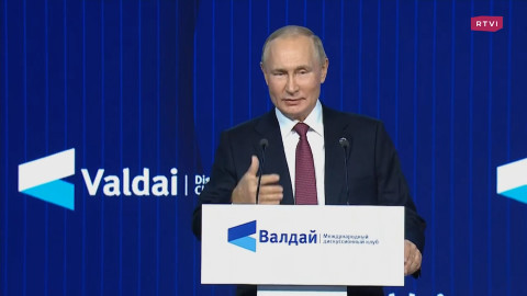 Россия не собирается ничего диктовать и навязывать Армении, уверяет Путин