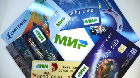 Российская карта «Мир» в Армении все еще обслуживается, несмотря на риск санкций