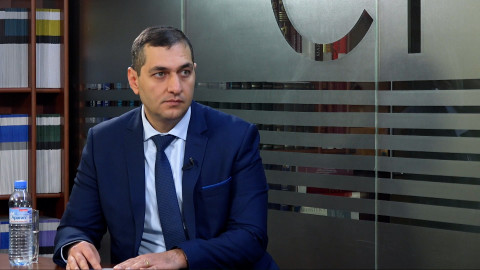 Մատյանները դուրս են գալիս պոլիկլինիկաներից. զրույց առողջապահության նախարարի տեղակալի հետ