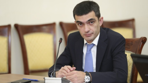 Azerbaijan ‘implementing genocide,’ Karabakh foreign minister says amid shelling