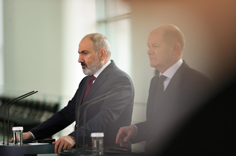 Շոլցի հայտարարությունը, Երևանի լղոզված դիրքորոշումներն ու Բաքվի չդադարող ագրեսիան