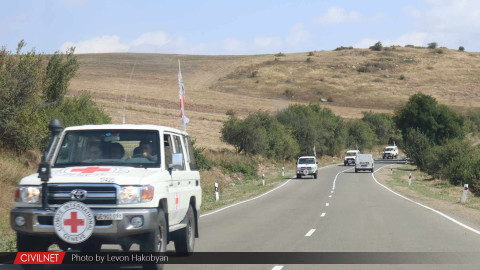 Կարմիր խաչի ուղեկցությամբ 10 բուժառու Արցախից տեղափոխվել է Հայաստան