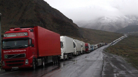 Լարսով հարյուր հազարավոր հայերի բարեկեցությունն է անցնում