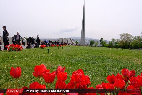 Ծիծեռնակաբերդ, ապրիլի 24. ֆոտոշարք