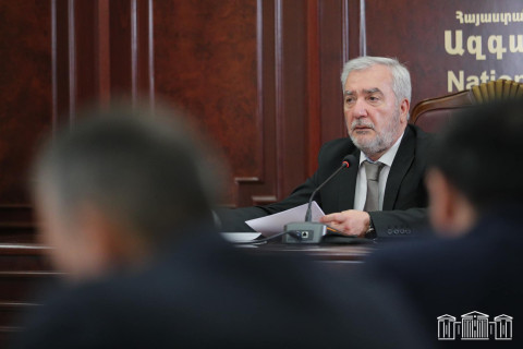 Շուրթերդ մաքրի՛ր, Անդրանիկ Քոչարյան