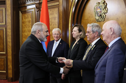 Փաշինյանն ընդունել է ԱՄՆ կոնգրեսական պատվիրակությանը