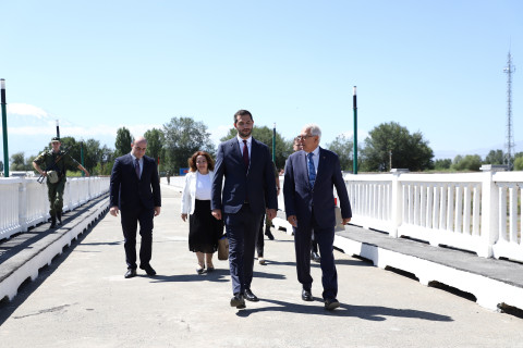 Armenia and Turkey ‘reconfirm’ agreement to open border