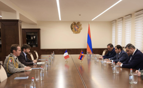 Պապիկյանը Ֆրանսիայի դեսպանի հետ քննարկել է պաշտպանության ոլորտում համագործակցությունը