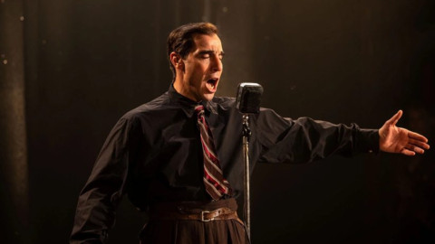 "Monsieur Aznavour" sur grands écrans: Chansons d’Aznavour, nostalgie et larmes