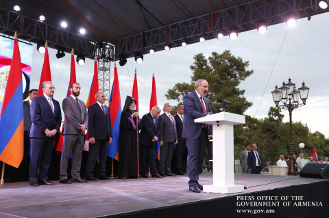 Հինգ տարի անց, պարզվում է, չի կարելի լեզվին տալ
