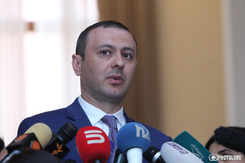Շատ ծանր տպավորություն են թողել Բաքվի դատարանի տեսանյութերը․ Արմեն Գրիգորյան