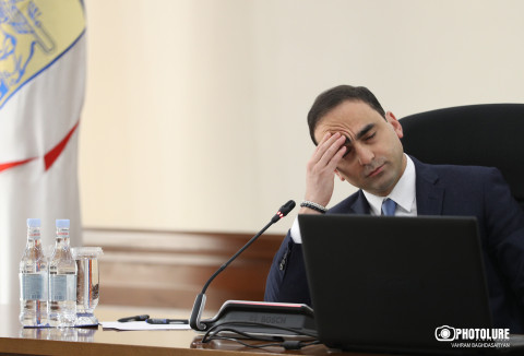 Տերևների այրումն էականորեն ավելի վտանգավոր է, քան շինարարական փոշին. Ավինյան