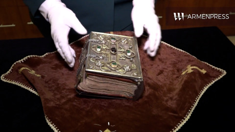 L’Evangile de Shurishkan: Le livre sacré exposé au Matenadaran