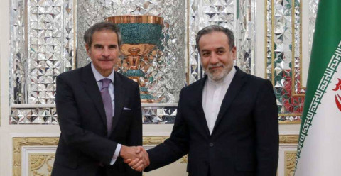 Արաղչին ընդունել է Գրոսիին․ քննարկվել է միջուկային ծրագիրը