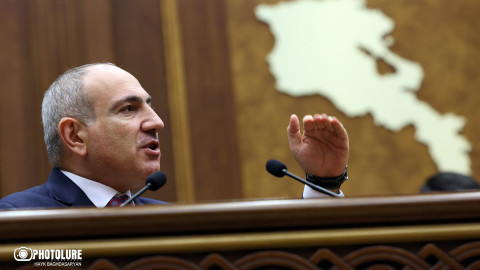 Pashinyan proposes signing peace deal with Baku and dissolving Minsk Group at the same time