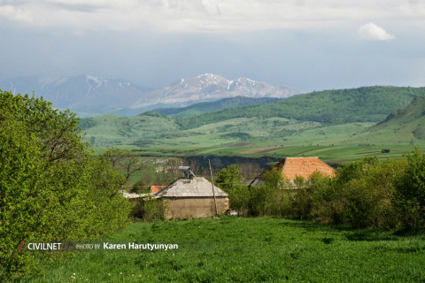 Յաղդան. Ձորագետի կիրճին նայող գյուղը