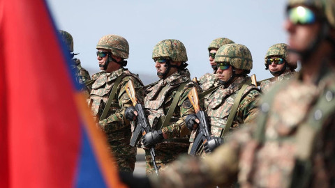 L'Arménie propose des options payantes pour raccourcir le service militaire