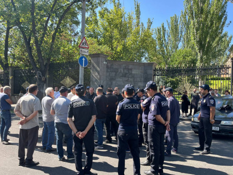 Relatives of missing persons block major Yerevan street protesting security chief layoff