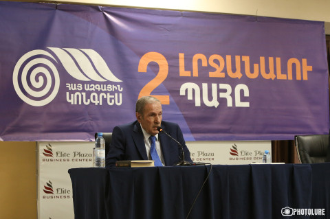 Ter-Petrosyan urges cancellation of Etchmiadzin rally, release of key detainees
