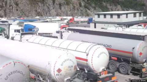 Fuel prices soar in Armenia amid reports of holdups in Georgia