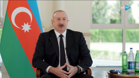 Ադրբեջանի քաղաքացիները սահմանն անցնելիս պետք է անհանգստություն չունենան. Ալիևը՝ «Ալ-Արաբիա»-ին
