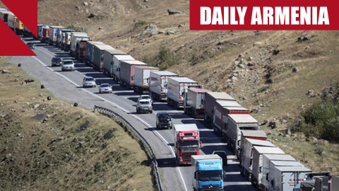 Economy minister denies opposition’s claims of fruit truck blockages