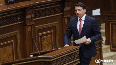 Armenian finance minister plays down fears over opening border with Turkey