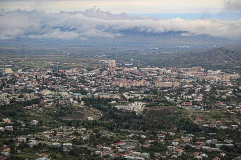 Գեղեցիկ ֆասադի հետևում բազմաթիվ խնդիրներ. Meduza-ի պատմությունը բռնազավթված Ղարաբաղից