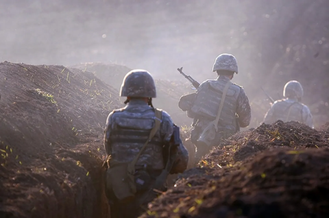 La commission parlementaire approuve la réduction de la durée du service militaire obligatoire en Arménie