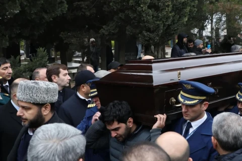 Ըստ Ղազախստանի միջանկյալ զեկույցի՝ ադրբեջանական ինքնաթիռի կործանման պատճառը «մարտագլխիկի տարրերն» են
