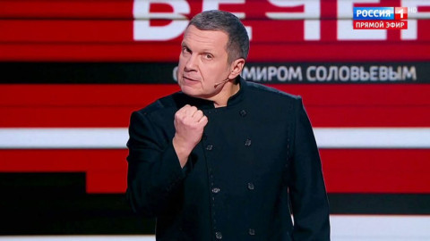 Russia’s top TV host threatens Armenia with military intervention