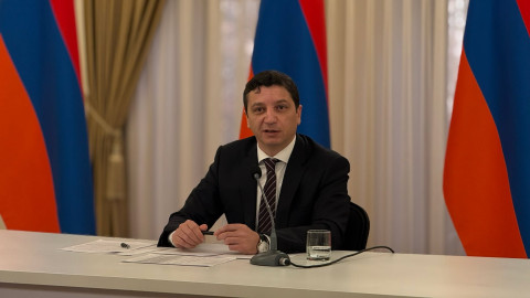 Պարգևավճարը թափանցիկ աշխատավարձ է. ֆինանսների նախարարը՝ «ծրարով փողերի» և պետական պարտքի մասին