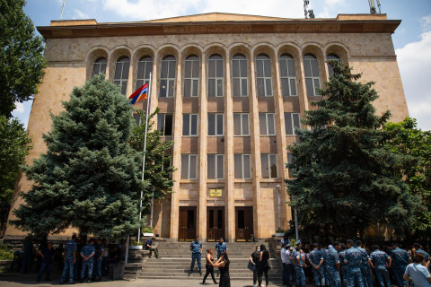 Սահմանադրական դատարանը վճռորոշ կարող է լինել գործադիրի և եկեղեցու միջև հակամարտությունում  