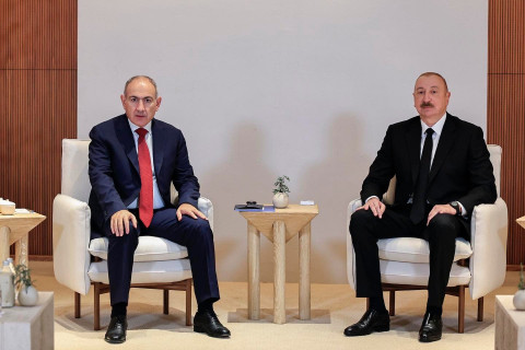 Աբու-Դաբիում ընթանում է Փաշինյան-Ալիև հանդիպումը