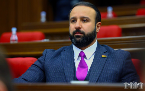 Armenia scraps prison sentences for draft evasion, allows fees or service
