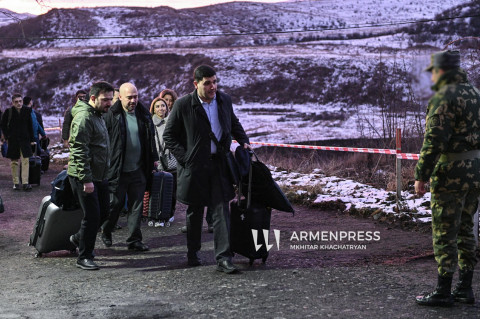 Azerbaijani delegation visits Armenia for roundtable discussions