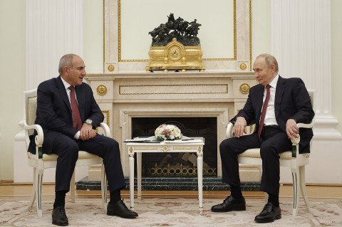 Փաշինյանը հեռախոսազրույց է ունեցել Պուտինի հետ