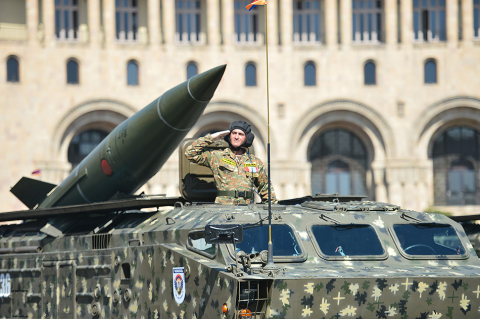 Le 28 mai, du nouveau matériel militaire acquis sera exposé sur la place de la République