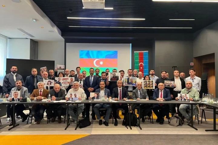 Ադրբեջանցի վտարանդի քաղաքական գործիչներն ու լրագրողները Ֆրանսիայում համագումար են անցկացրել