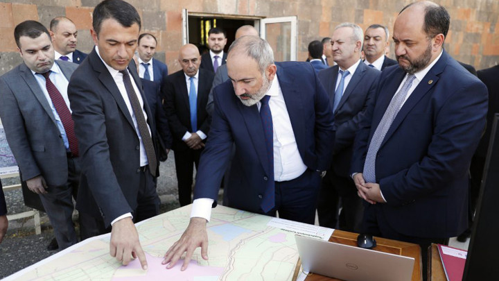 Աշխարհում գործող ոչ մի ակադեմիական քաղաք չի բացառում այլ բուհերի գոյությունը դրանից դուրս