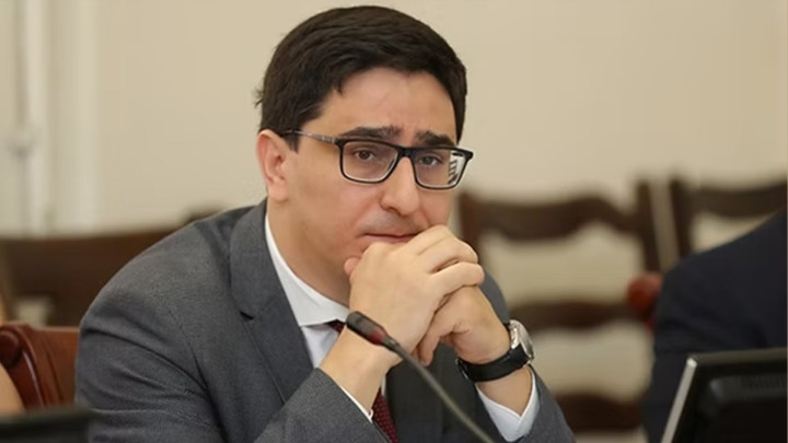 Եղիշե Կիրակոսյանի հետ թիմը չի հեռացել