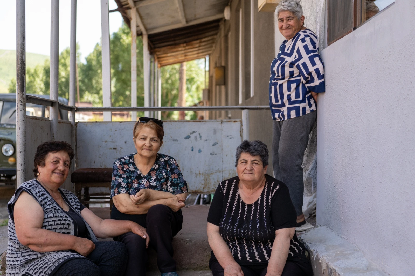Group of friends in Kechut 