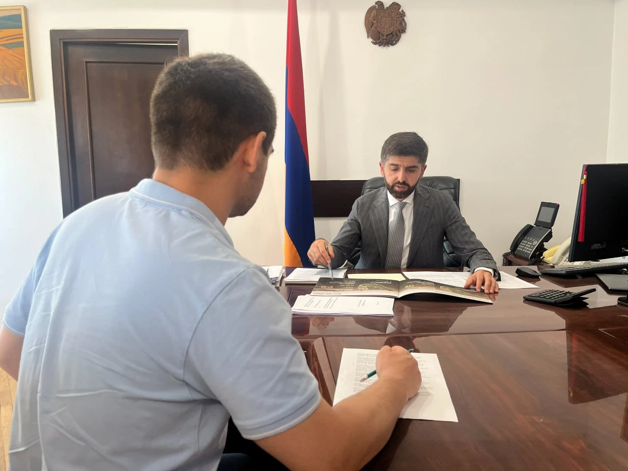 Արման Խոջոյանը պատասխանում է ՍիվիլՆեթի հացերին