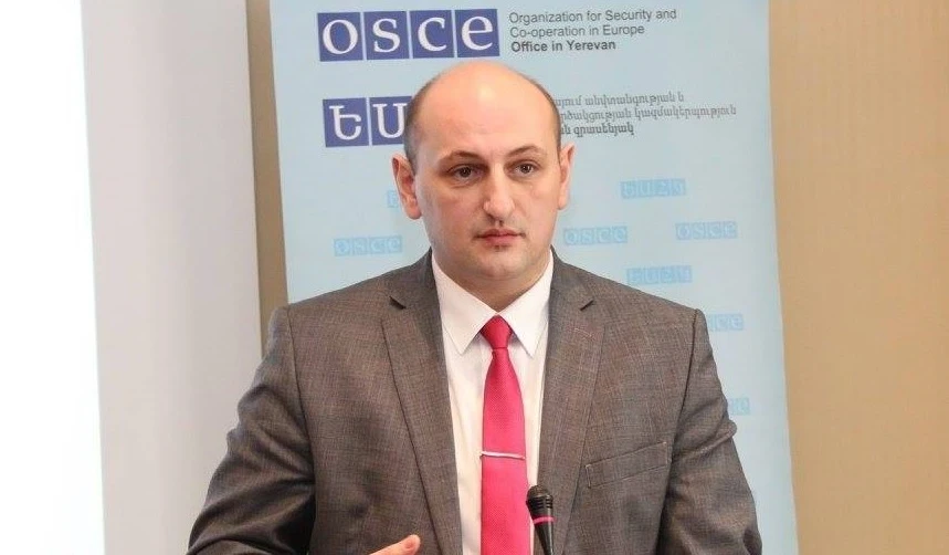 Իրավաբանական գիտությունների թեկնածու, թրաֆիքինգի հարցերով փորձագետ Դավիթ Թումասյան
